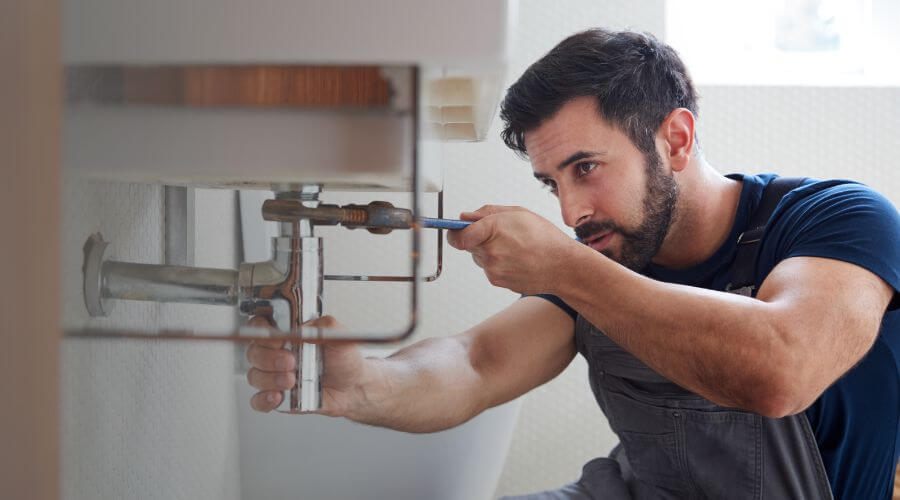 Professional water heater installation services in Mooreton, ND